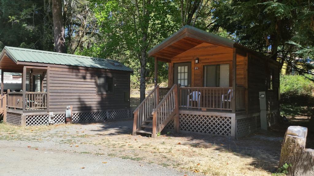 Dean Creek Resort Redway Rum bild